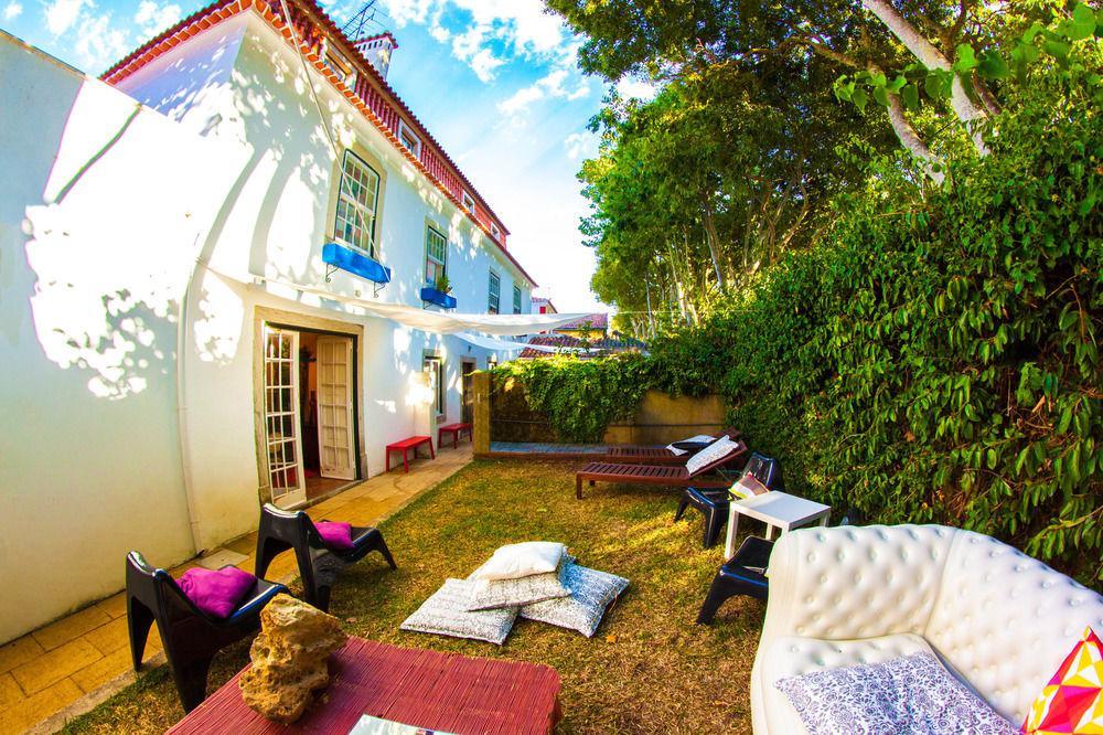 Hostel Way & Surf Camp